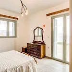 Дом отдыха Filistron Seaview Nest - Views, Comfort & Calm *